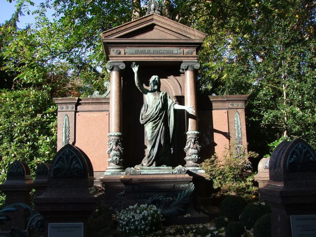 gruft mausoleum grabstaette bestattung kirchberg