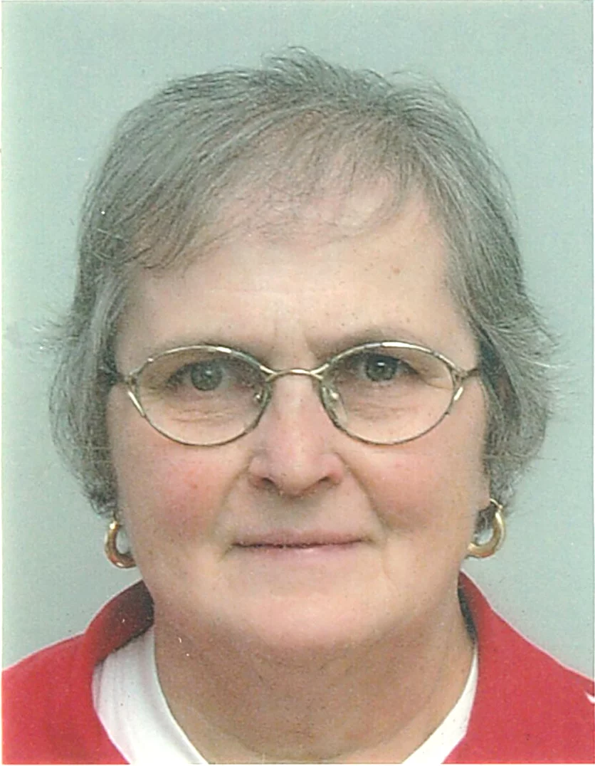 Best Fr Josefa ROTHENEDER Passfoto zug heller